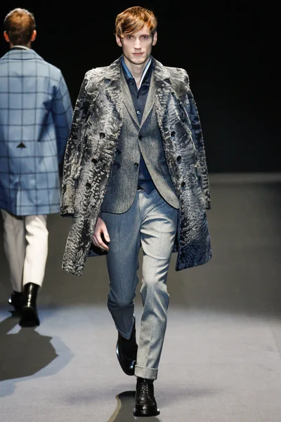 Look 8